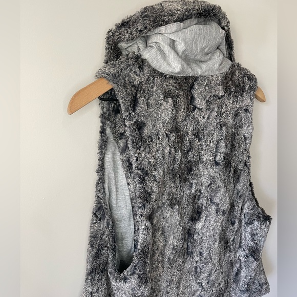 Burning Torch faux fur open front sleeveless jacket vest large - Picture 5 of 10